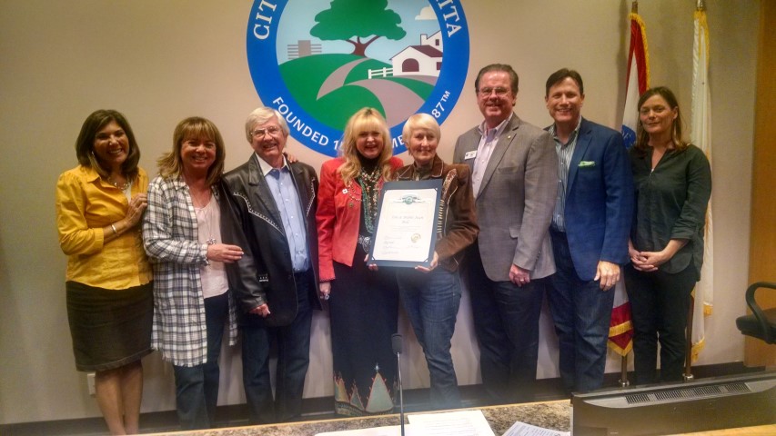 Arts Commission And Mayor Pro Tem Weste Honor Outwest Owners Jim And Bobbi Jean Bell Santa Clarita Arts